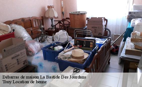 Débarras de maison la-bastide-des-jourdans-84240 Tony Location de benne
